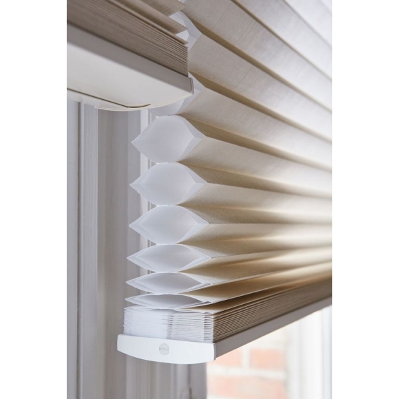Hunter Douglas